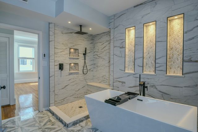 74 Locust St, New Bedford, MA 02740