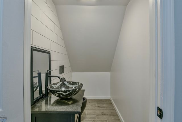 74 Locust St, New Bedford, MA 02740