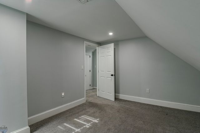 74 Locust St, New Bedford, MA 02740