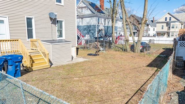 74 Locust St, New Bedford, MA 02740