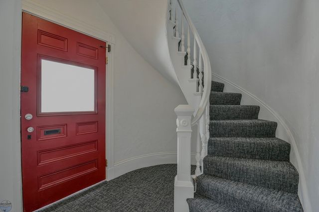 74 Locust St, New Bedford, MA 02740