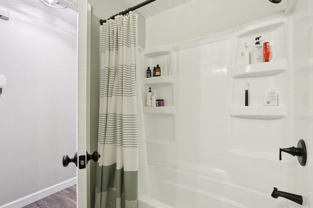 2117 Sunnyside DRIVE, Waukesha, WI 53186