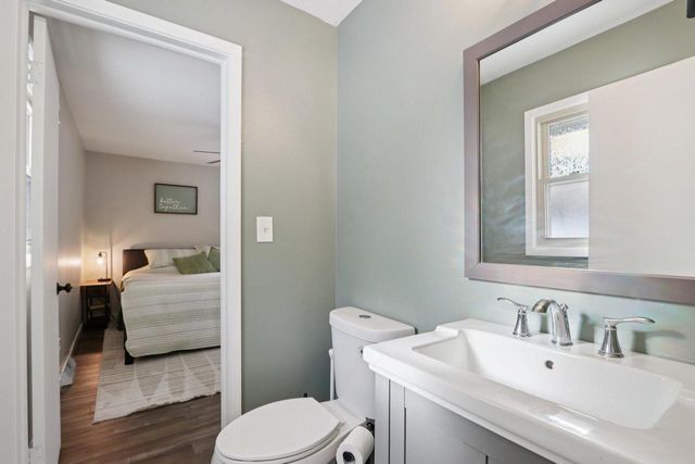 2117 Sunnyside DRIVE, Waukesha, WI 53186