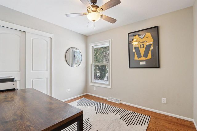 2117 Sunnyside DRIVE, Waukesha, WI 53186