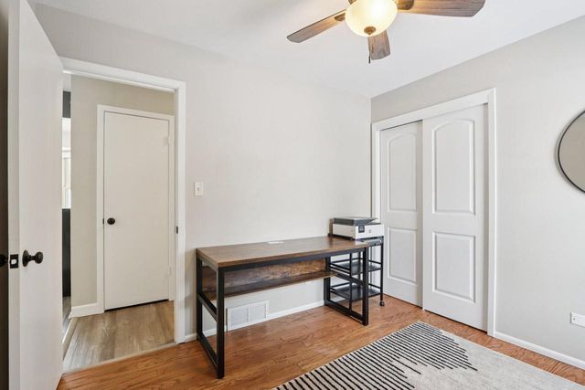 2117 Sunnyside DRIVE, Waukesha, WI 53186