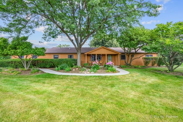 2116 N Pebble Drive, Mchenry, IL 60051