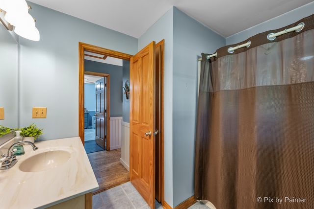 2116 N Pebble Drive, Mchenry, IL 60051