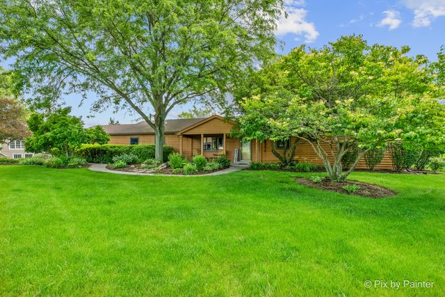 2116 N Pebble Drive, Mchenry, IL 60051