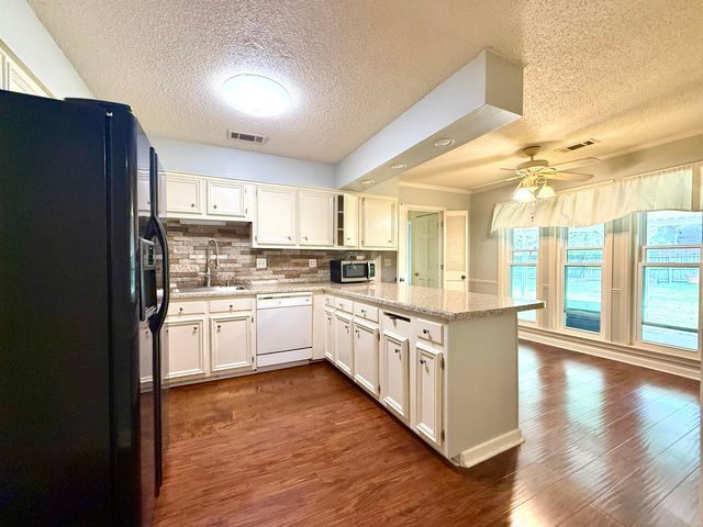 1891 RIVER GLEN CV, Germantown, TN 38139