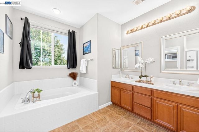 4547 Glenbrook Dr, Tracy, CA 95377