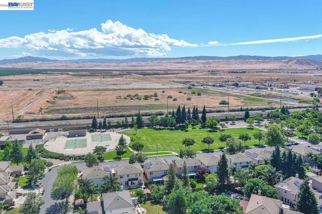 4547 Glenbrook Dr, Tracy, CA 95377