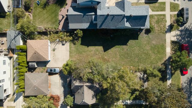 742 N Marion Street, Oak Park, IL 60302