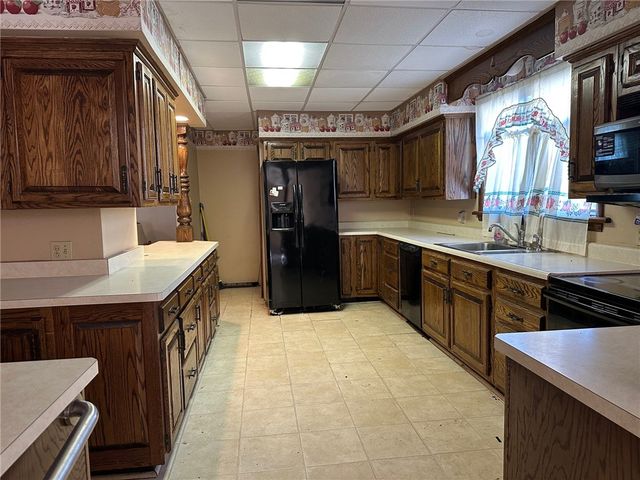 433 E Sheridan Ave, New Castle, PA 16105