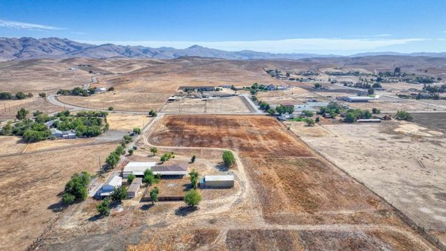 1080 Best Road, Hollister, CA 95023