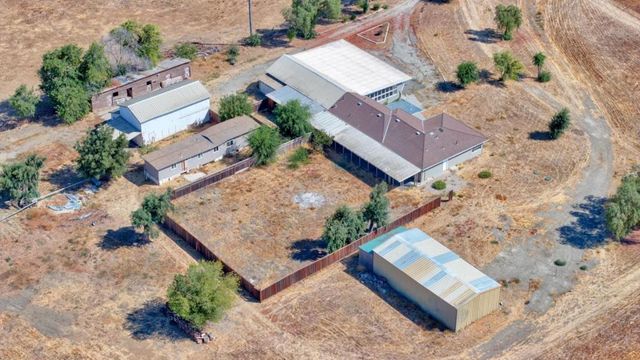1080 Best Road, Hollister, CA 95023