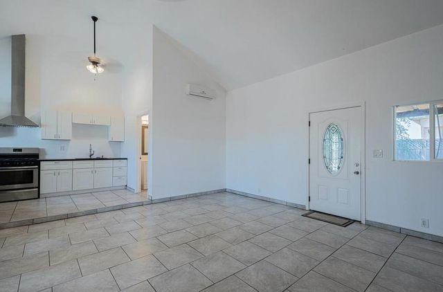 1080 Best Road, Hollister, CA 95023