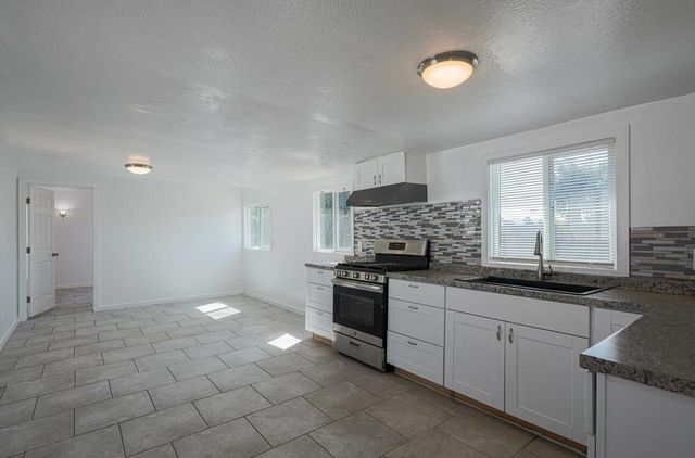 1080 Best Road, Hollister, CA 95023