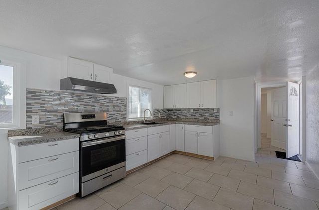 1080 Best Road, Hollister, CA 95023