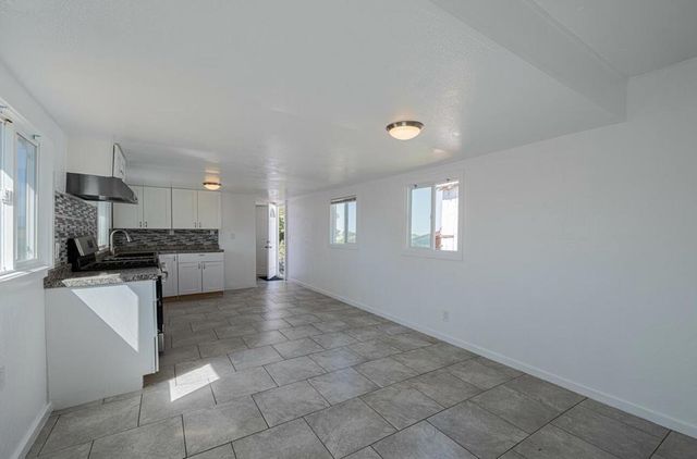 1080 Best Road, Hollister, CA 95023