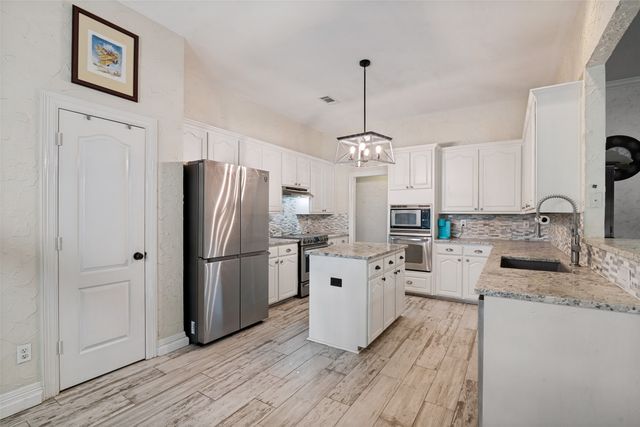 18584 County Road 543, Nevada, TX 75173