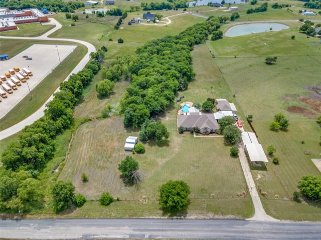 18584 County Road 543, Nevada, TX 75173
