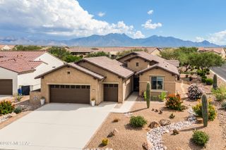 2428 E Canyon Crossing Drive, Green Valley, AZ 85614