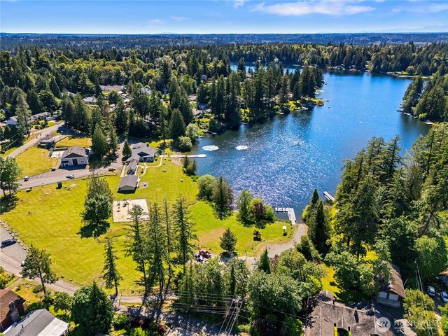 21838 SE 271th Place, Maple Valley, WA 98038