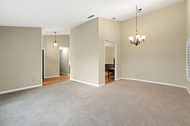 2948 Janet Dr, West Sacramento, CA 95691