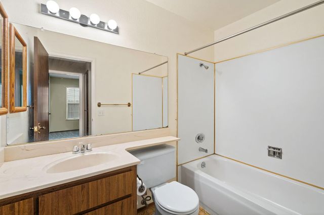 2948 Janet Dr, West Sacramento, CA 95691