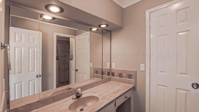 1113 BENNETT Drive, Dumas, TX 79029