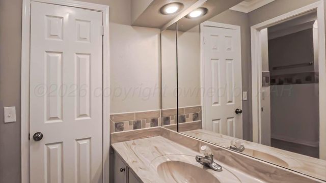 1113 BENNETT Drive, Dumas, TX 79029