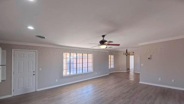 1113 BENNETT Drive, Dumas, TX 79029