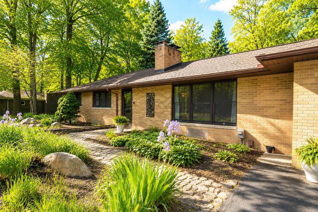 3140 Happy Valley Road, Summit Twp, MI 49203