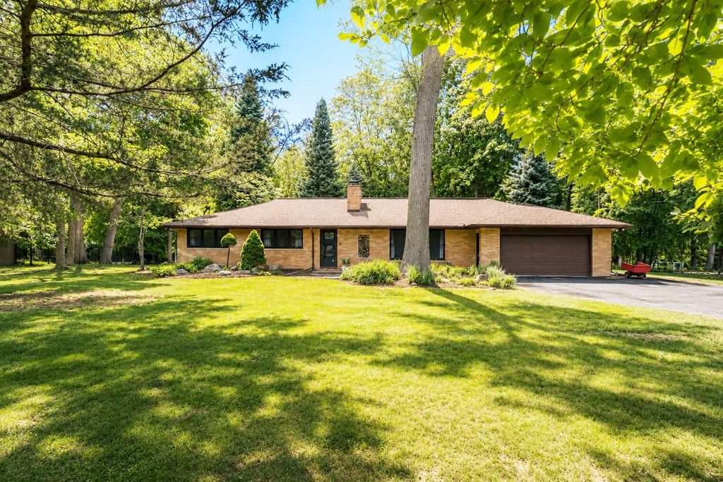3140 Happy Valley Road, Summit Twp, MI 49203