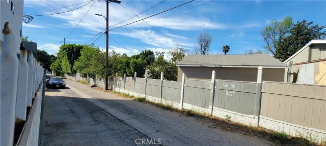 6467 Woodley, Van Nuys, CA 91406