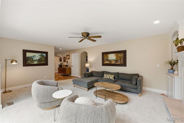 12906 Kings Row Lane, Unincorporated, MO 63146