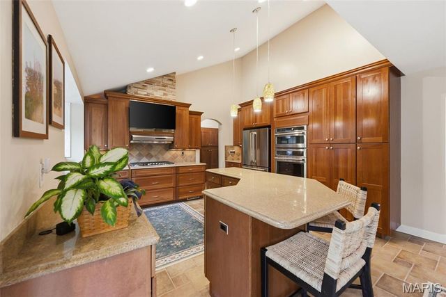 12906 Kings Row Lane, Unincorporated, MO 63146