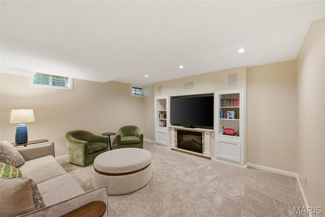 12906 Kings Row Lane, Unincorporated, MO 63146