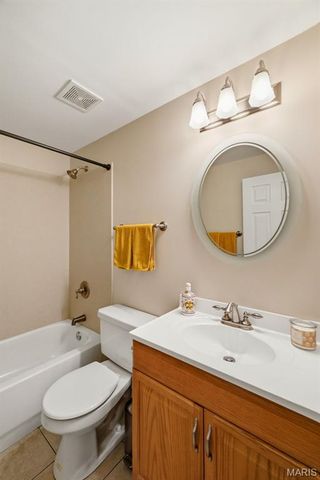 12906 Kings Row Lane, Unincorporated, MO 63146