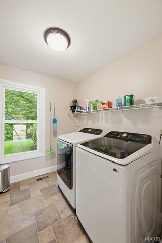 12906 Kings Row Lane, Unincorporated, MO 63146