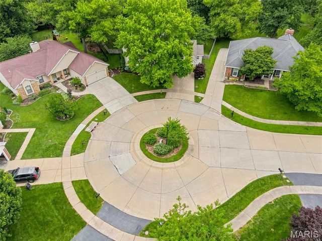 12906 Kings Row Lane, Unincorporated, MO 63146