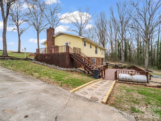 315 Walker Store Road, Ellenboro, NC 28040