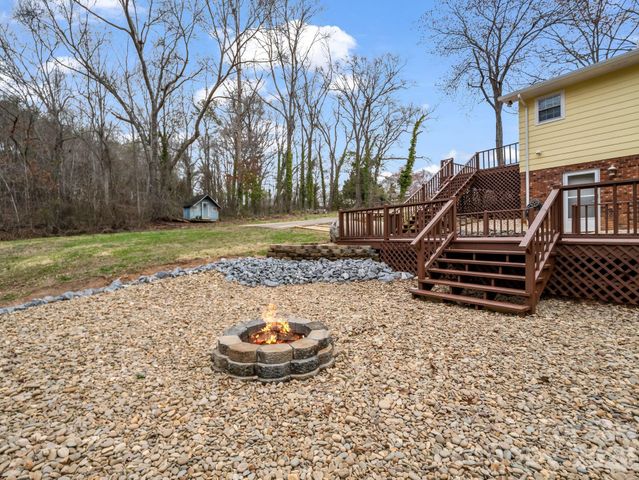 315 Walker Store Road, Ellenboro, NC 28040