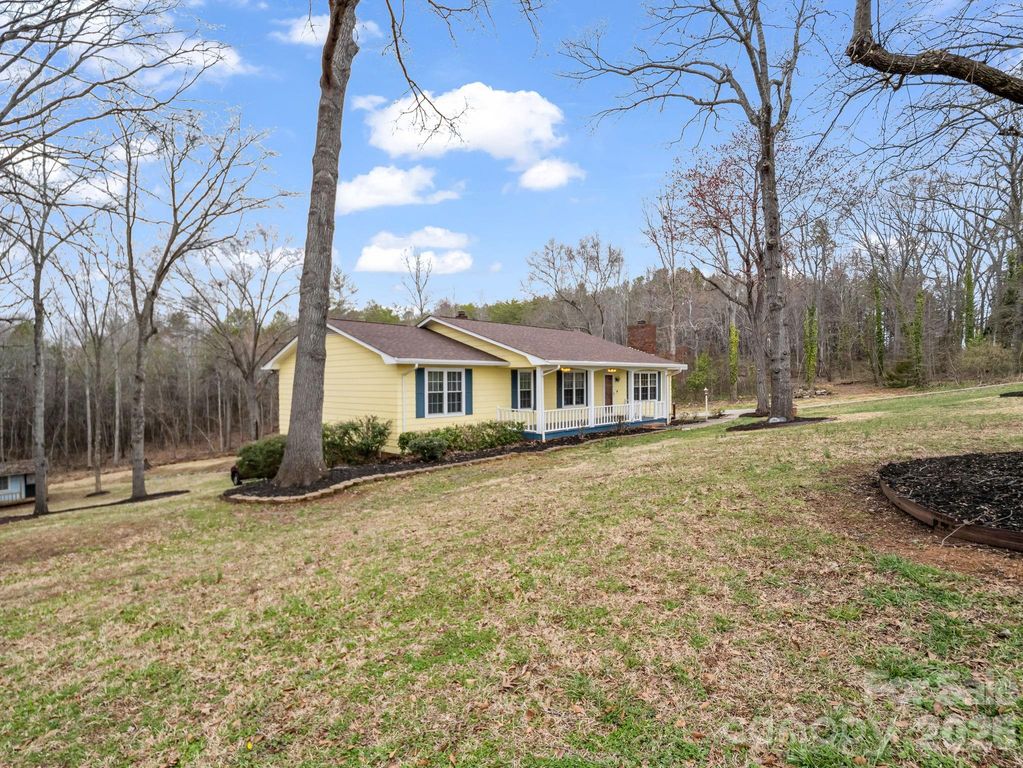 315 Walker Store Road, Ellenboro, NC 28040