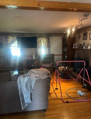 28 Barbara Rd, Taunton, MA 02780