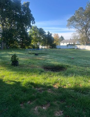 28 Barbara Rd, Taunton, MA 02780