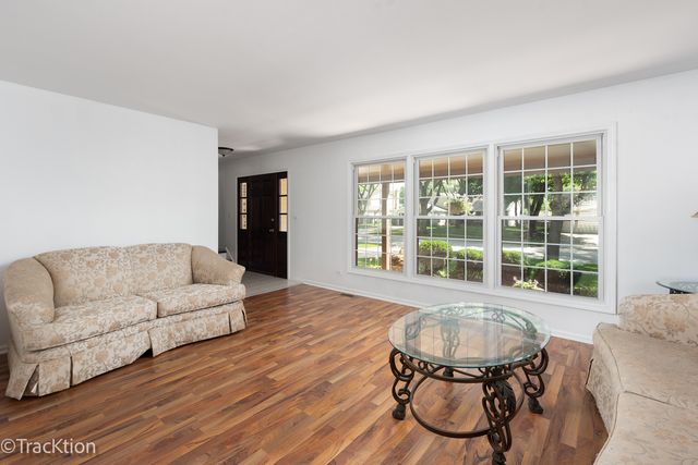 345 S Birchwood Drive, Naperville, IL 60540