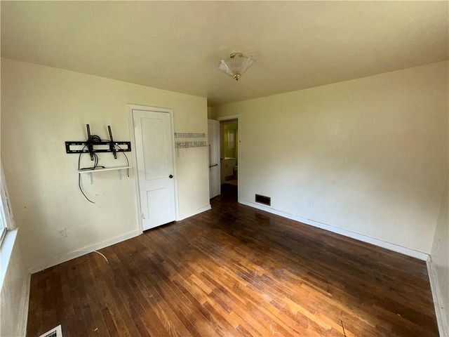 6819 W 78th Street, Overland Park, KS 66204