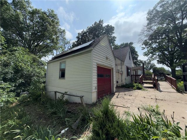 6819 W 78th Street, Overland Park, KS 66204