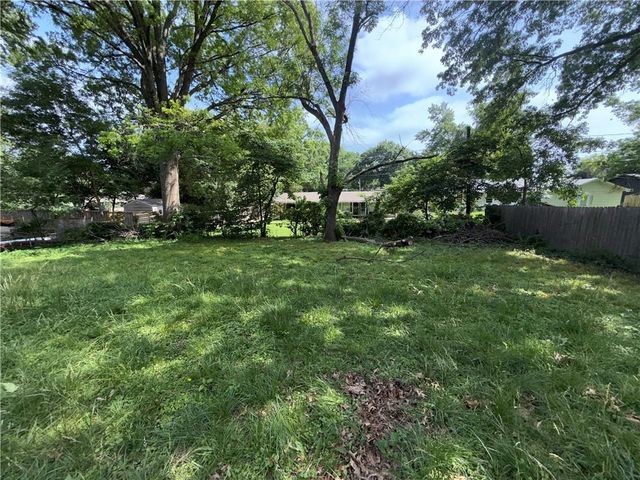 6819 W 78th Street, Overland Park, KS 66204